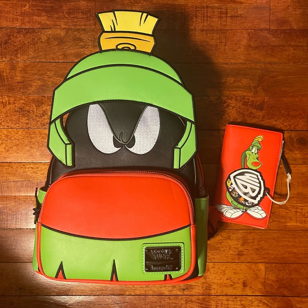 NWT Loungefly WB Looney Tunes Marvin the Martian Mini Backpack & Wallet